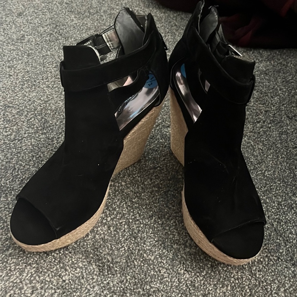 BCBGeneration wedge heels